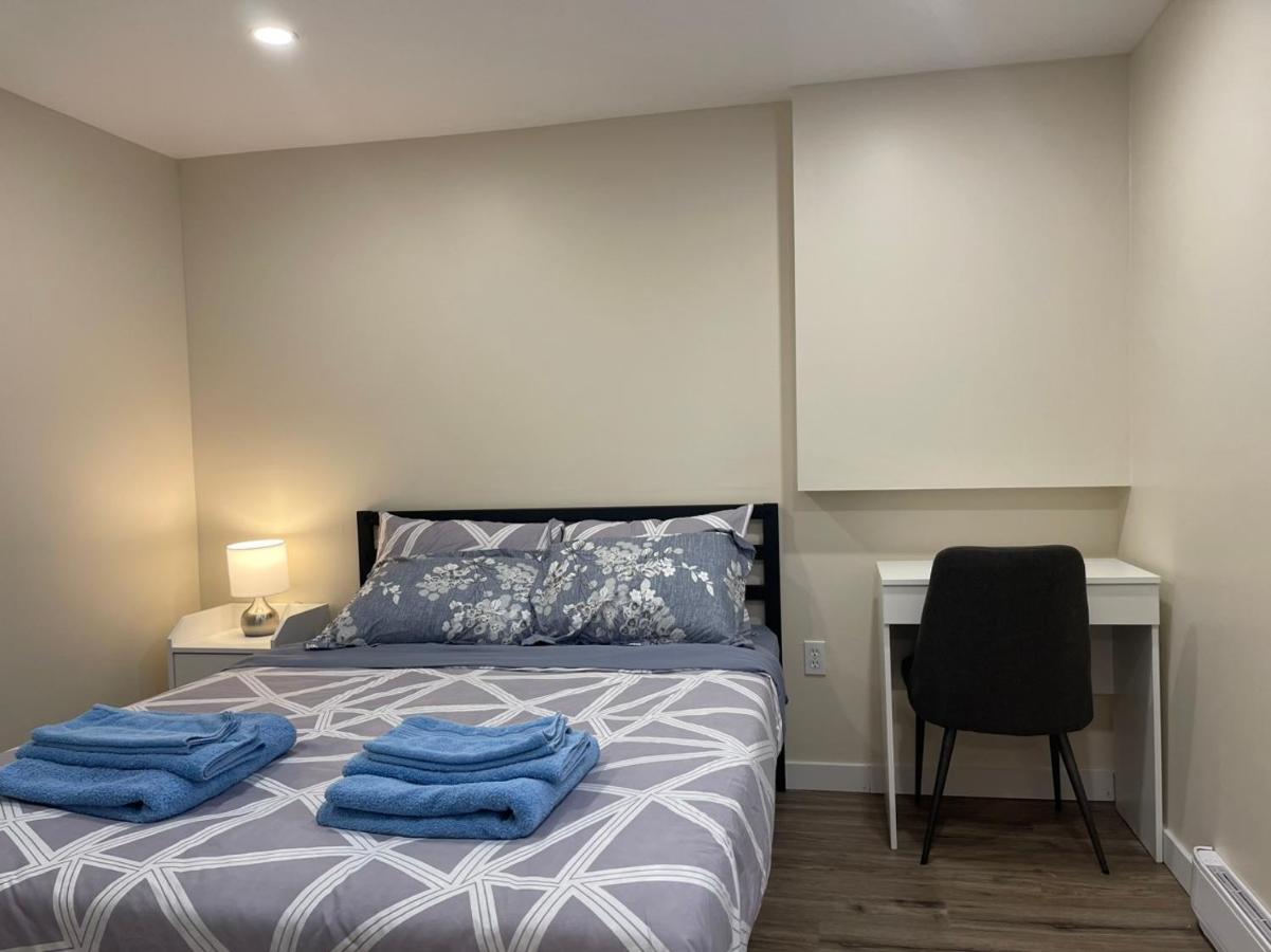 Katie Entire Basement 3 Bedrooms ชาร์ลอตต์ทาวน์ ภายนอก รูปภาพ